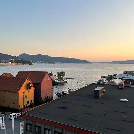 Apartment Helt Nyoppusett Leilighet